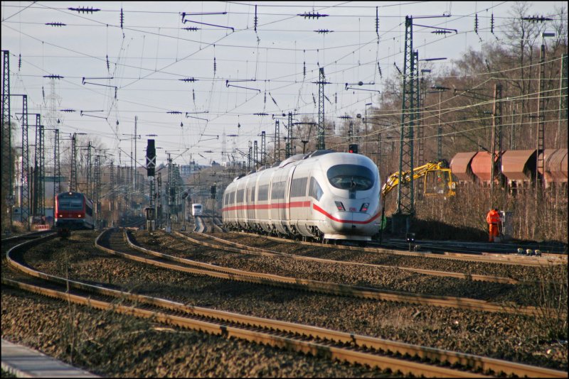 ICE trifft S-Bahn: Ein 403er trifft als ICE (?) bei
