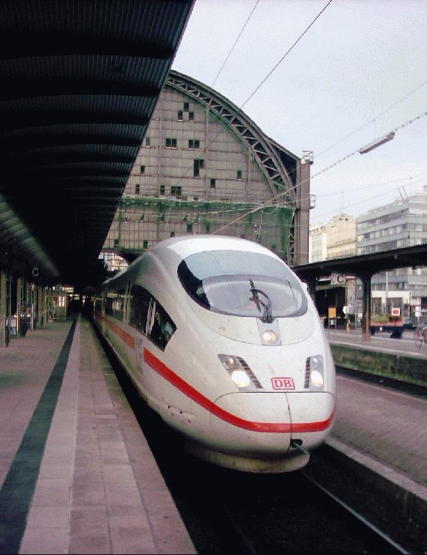 ICE 3 (DB BR 403) in Frankfurt / Main Hauptbahnhof