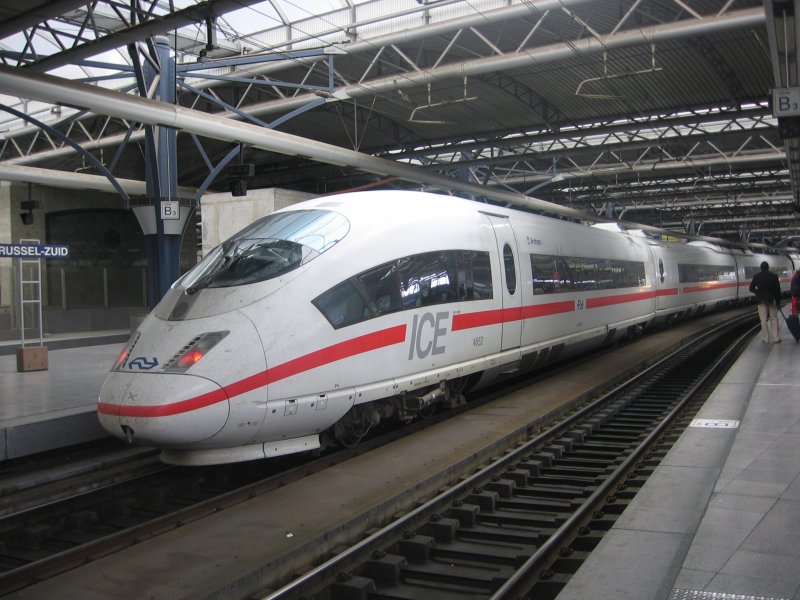 406 Arnheim wartet als ICE 16 auf die R�ckfahrt nach