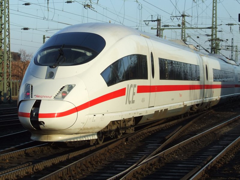 Ein niederl�ndischer ICE 3 (ET 406) in K�ln Messe/ Deutz