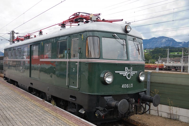 Hier die Gep�ckabteilseite von 4061.13 . Gut erkennbar die Schiebet�r.