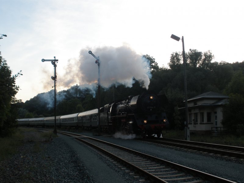 The Elster Express BR 41 1144-9 on the evening of