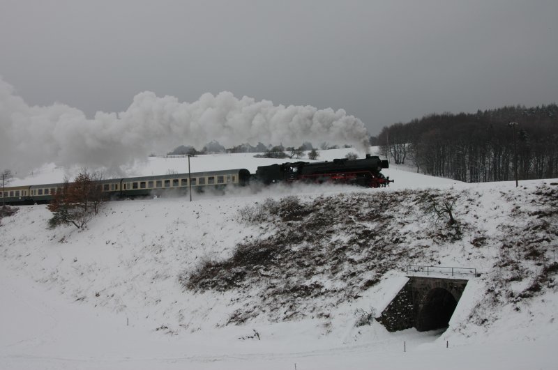 41 1144-9 mit dem Rodelblitz bei Mittelstille im Th�ringer Wald,
