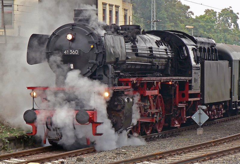 41 360, Sekunden vor der Abfahrt am Bf. K�nigswinter zu