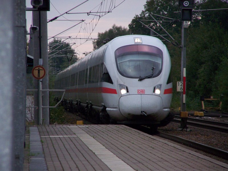 ICE Doppeltraktion nach Hamburg Altona in Burgkemnitz. 
