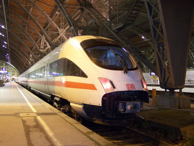 Tz1127 as ICE 1551 in Leipzig Central Station on 12.11.2007.