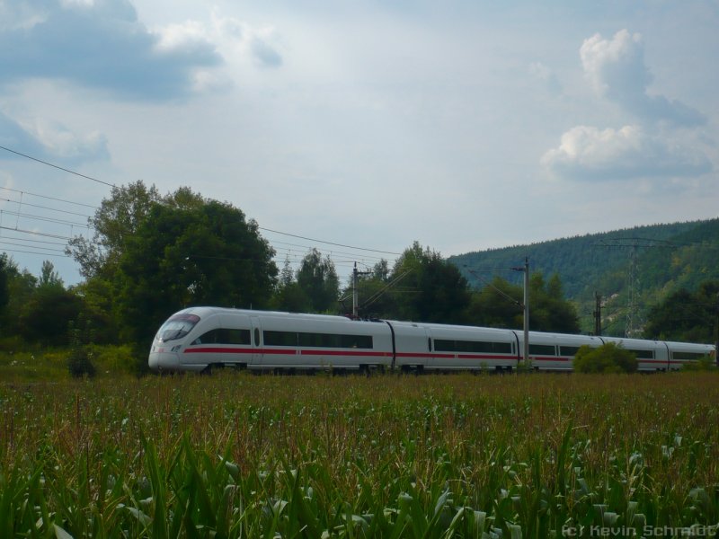 ICE 1571 nach Bamberg wird in wenigen Minuten Saalfeld (Saale)