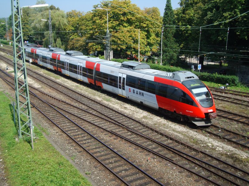 ET on 4124 026 at exit in Lindau 08.30.2008 (automatically