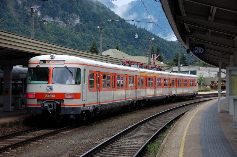 ... und ich mu� hintenraus gucken... so langweilig?
Nostalgie- und Erstlings-S-Bahn