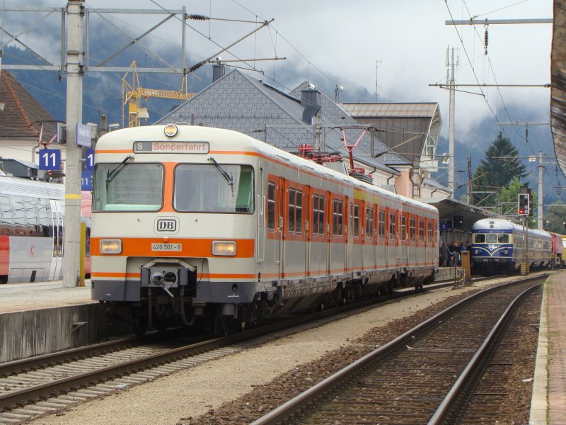420 501-9 und Blauer Blitz (5145) in W�rgl.23.08.2008 