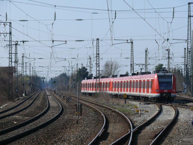 2x 423 als S6 nach Tutzing kurz nach M�nchen-Westkreuz,7.4.2009 