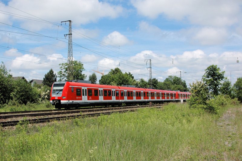 423 350 on 31.5.2009 as S8 from the airport to