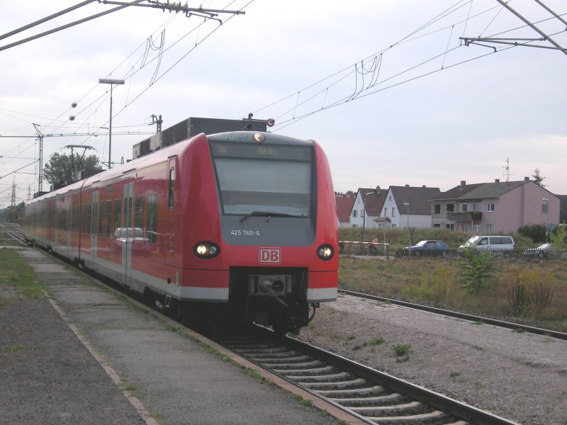 Regionalbahn nach Biblis am 09.09.2009 in Hofheim (Ried) 
