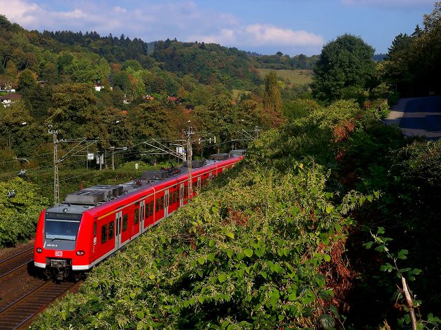 425 1?? + 425 113 fahren als RE 4809 nach