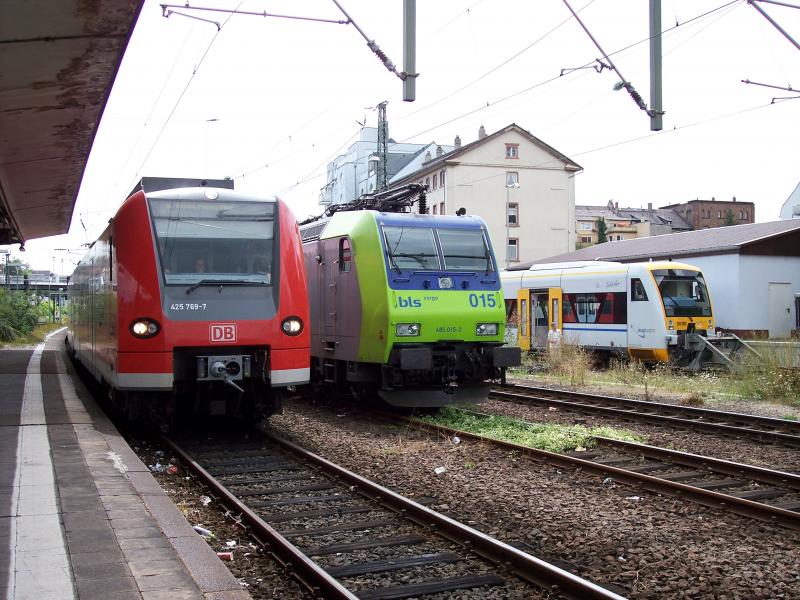 Br Br 425 185 015 un VT 1101 in Worms