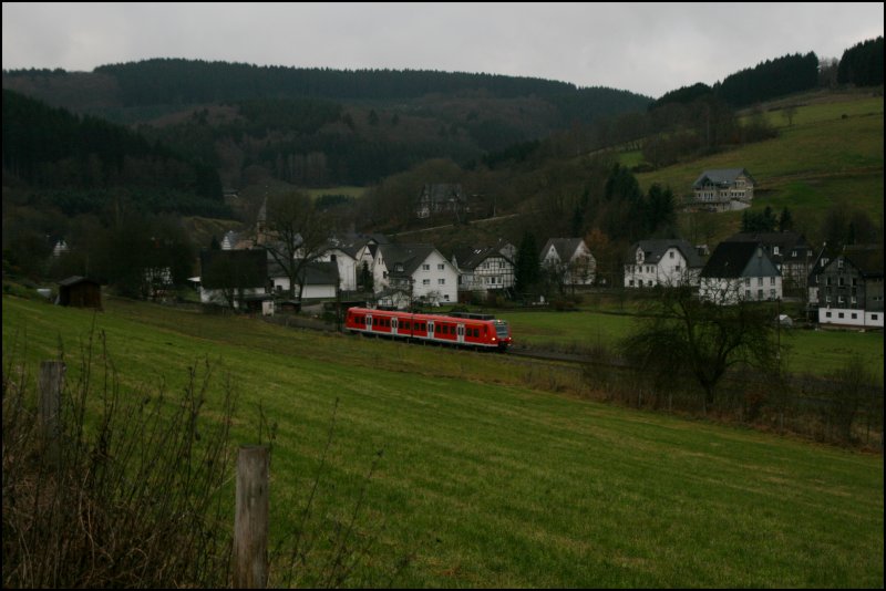 Unknown 426er moves as RE16 (RE 29 684) "Ruhr-Sieg-Express" from