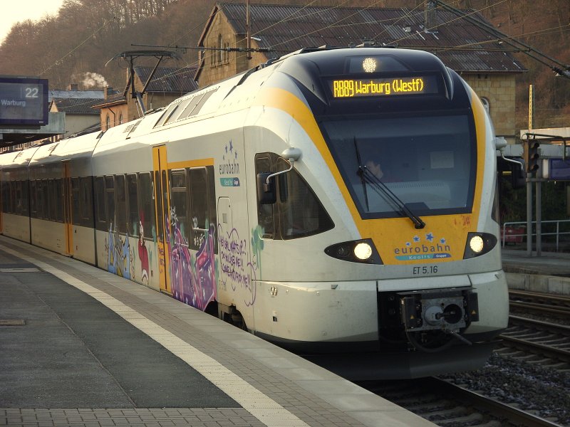 Ein F.L.I.R.T als RB89 nach Warburg in Westfalen in