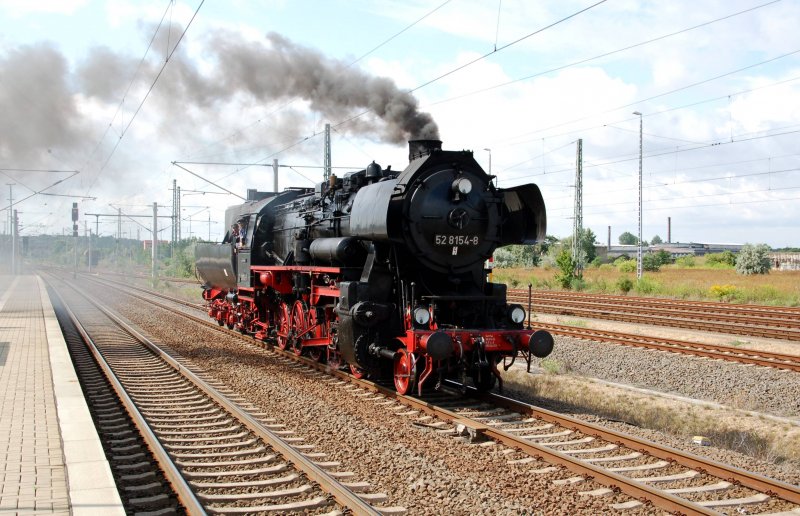 Here comes back from the F�herstandmitfahrt 52 8154. Taken on