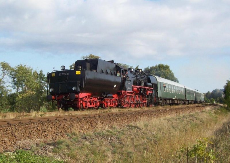 BR 52 8154-8 steam special with the Wine Harvest Festival