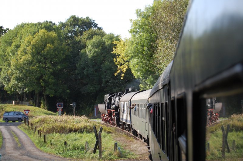 Class 52 8038 with their "Weser Bergland Express" on the