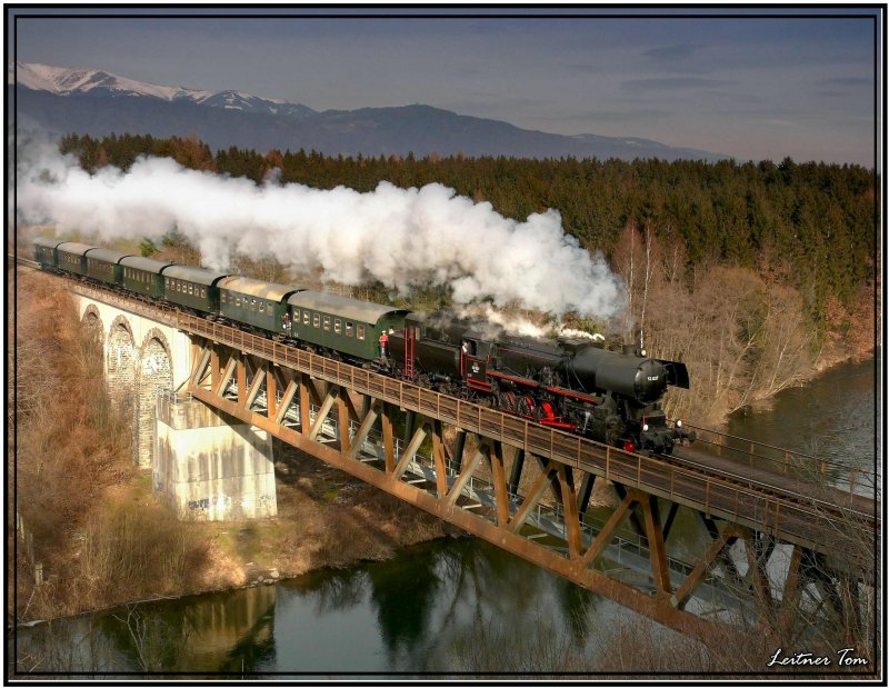 Dampfsonderzug mit 52.1227 der Fa. Brenner&Brenner von Graz nach Obdach