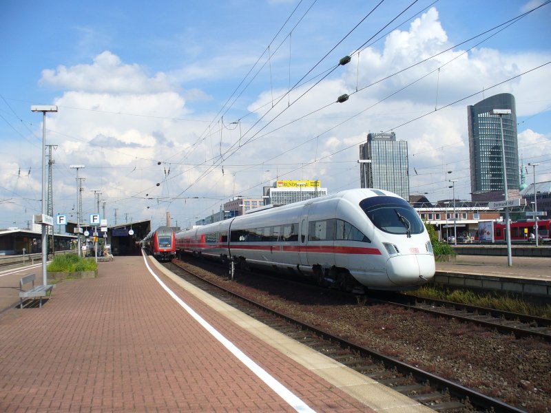 Ersatz-ICE von K�ln/Bonn Flughafen nach Hamm in Westfalen.
Dort besteht eine
