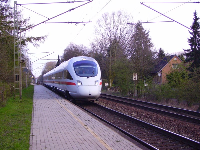 Ein ICE-TD f�hrt nach �rhus. Prisdorf, 13.04.08 