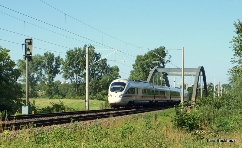 ICE 33 Hamburg Hbf - Kopenhagen passiert am 16.07.09 das