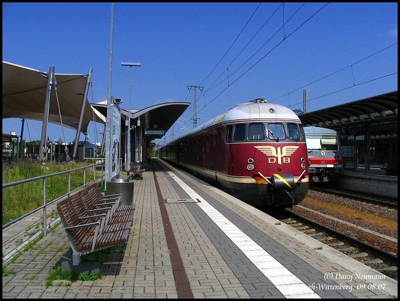 On his tour of Germany visited the VT08 "Weltmeisterzug" the
