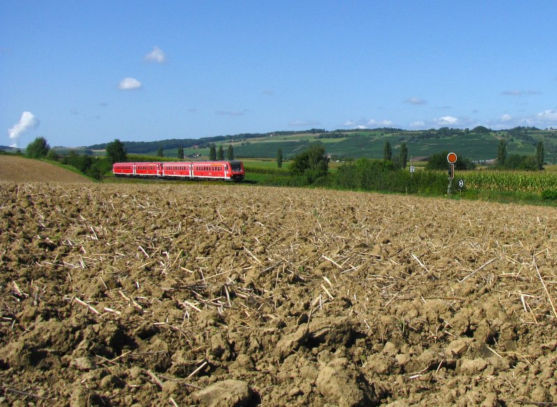 Zwei 611er unterwegs zwischen Wilchingen-Hallau und Neunkirch auf der zum