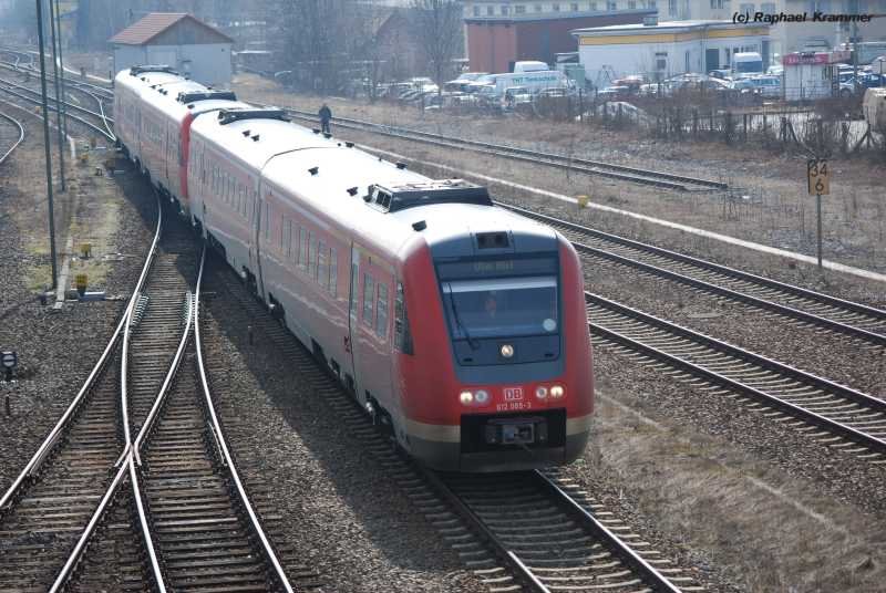 612080-2 and 612089-3 drive from Kempten coming into the station