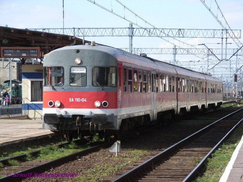 Der Dieseltriebzug SA110-04 (=ehemals DB 624 675) f�hrt aus Szczecin