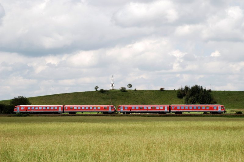 628 er P�rchen mit RE 32632 bei Rieden (22.08.2007) 