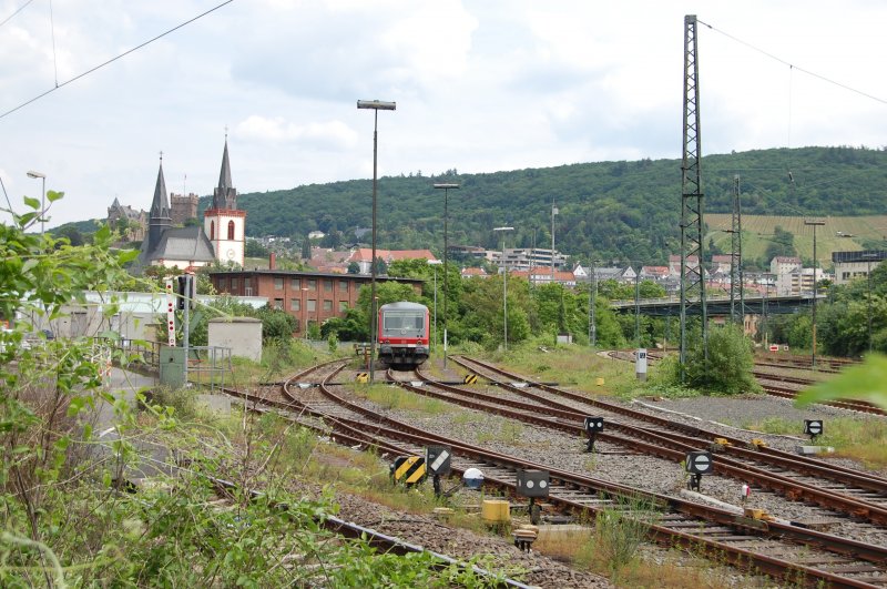 Eisenbahnidylle im Bingener Gleisdreick. Einsam und verlassen genie�t eine 628/928-Einheit