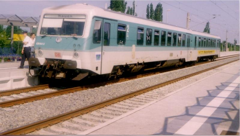 Br.628-641-3 in the direction of the station Nauen Albrechtshof! (Ca.1996)