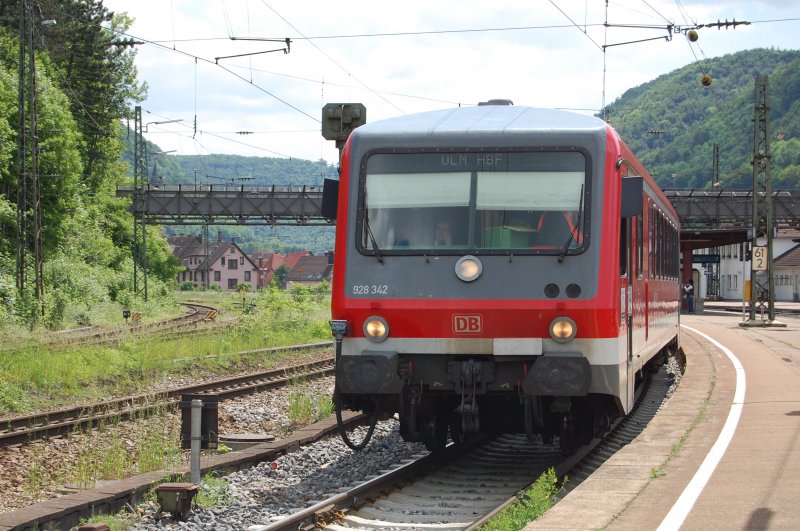 628 342-8 rangiert am 27.5.2009 in Geislingen, nachdem er als