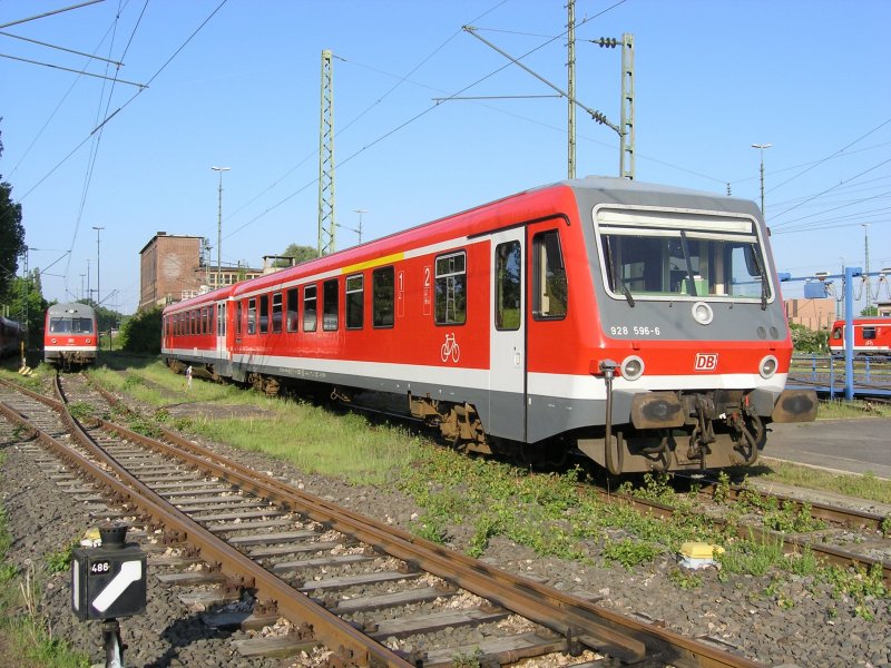 928596-6 stands on 14/05/2008 parked in the Bw Braunschweig. (automatically