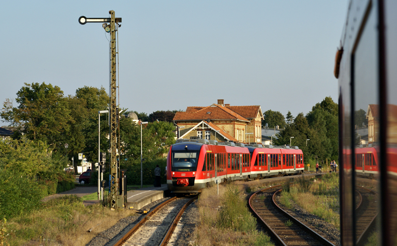 648 003 und 648 001 warten am 7.08.2009als RB nach