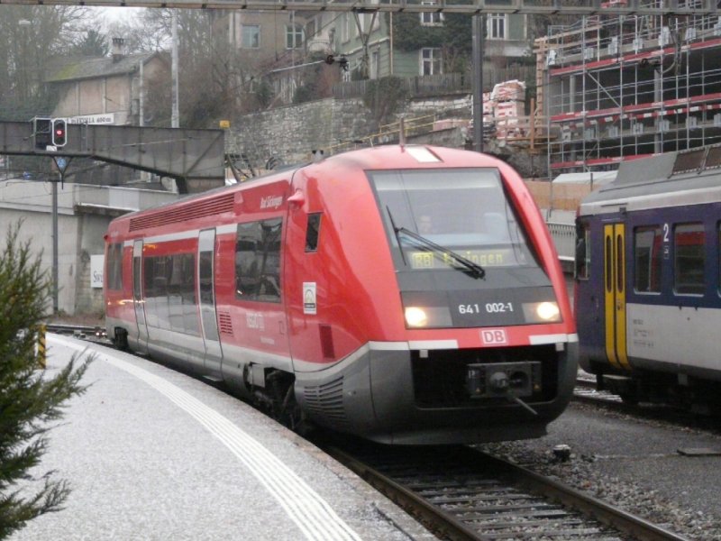 DB - Triebwagen 641 002-1 bei der Einfahrt in den