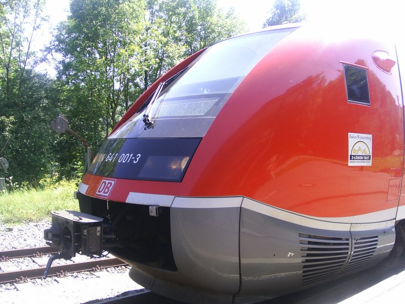 641 001 als RB in Weizen, 12.8.07.
 