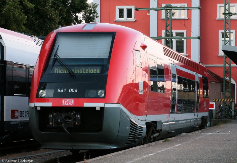 641 004 in Singen(Htw) 25.7.09  
