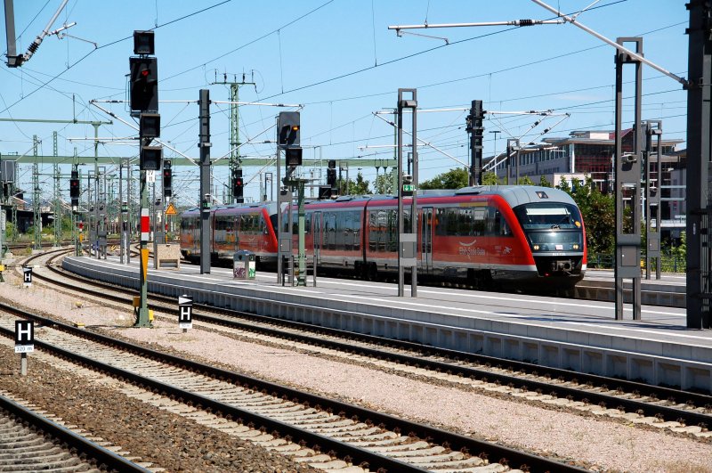 Zwei Desiros erreichen am 13.06.09 Erfurt Hbf. 