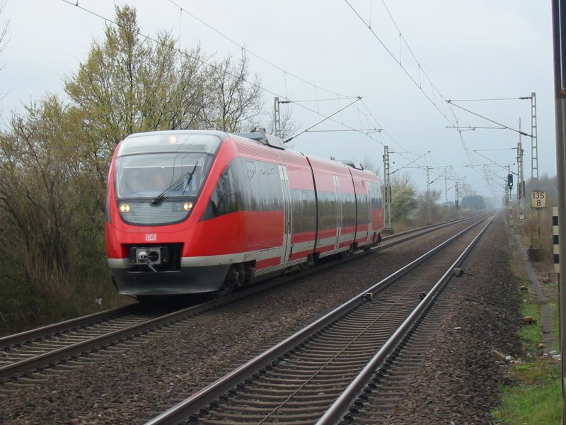 BR 643 f�hrt in kurze in Scharmede ein, Versp�tung ca.
