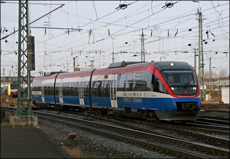 VT643.09 der Prignitzer Eisenbahn auf Rangierfahrt im Hauptbahnhof Dortmund. (03.02.2008)