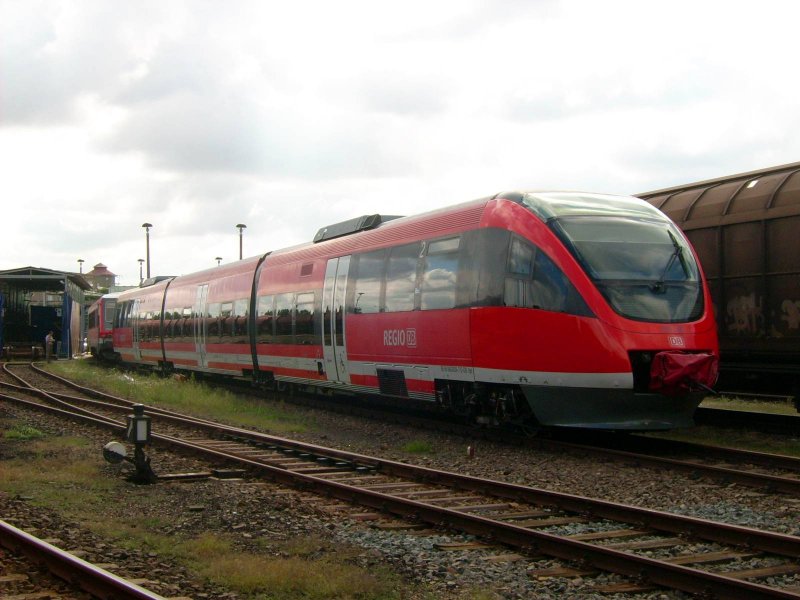 Ein Triebwagen der BR 643 war am 30.08.08 im Gleisfeld
