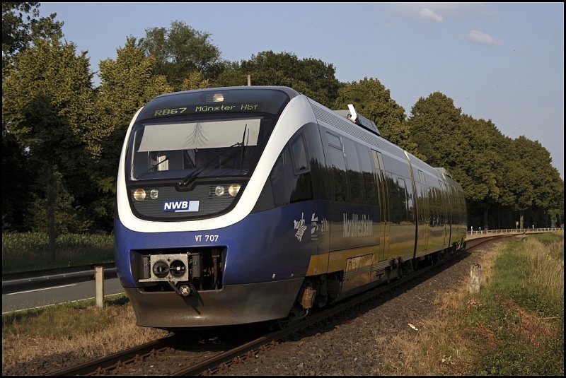 Im Abendlicht des 24.06.2009 ist VT707 als NWB81559 (RB67 Der