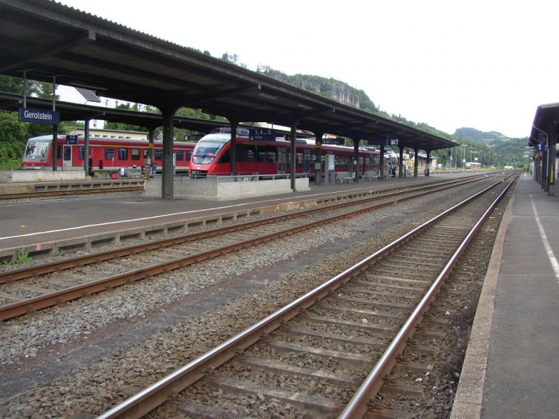 Bahnhof Gerolstein am Mittag des 30.07.07!!! Auf Gleis 3 ist
