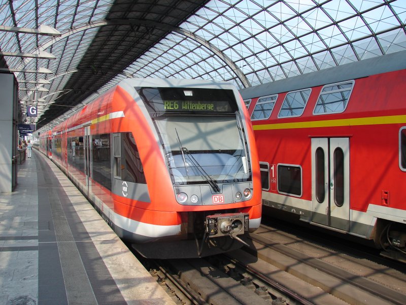 The Regional Express 38 608 as "Prignitz Express" RE6 to
