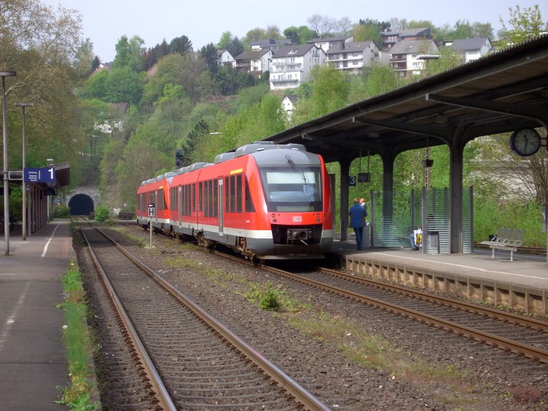 648 121-1 als RE57 auf dem Weg nach Dortmund Hbf