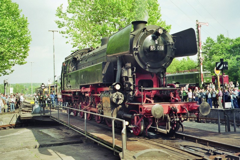 65 018 in Bochum - Dahlhausen 2003 (?) Negativscann 